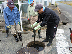 写真:パイプライン点検