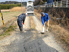 写真:農道整備